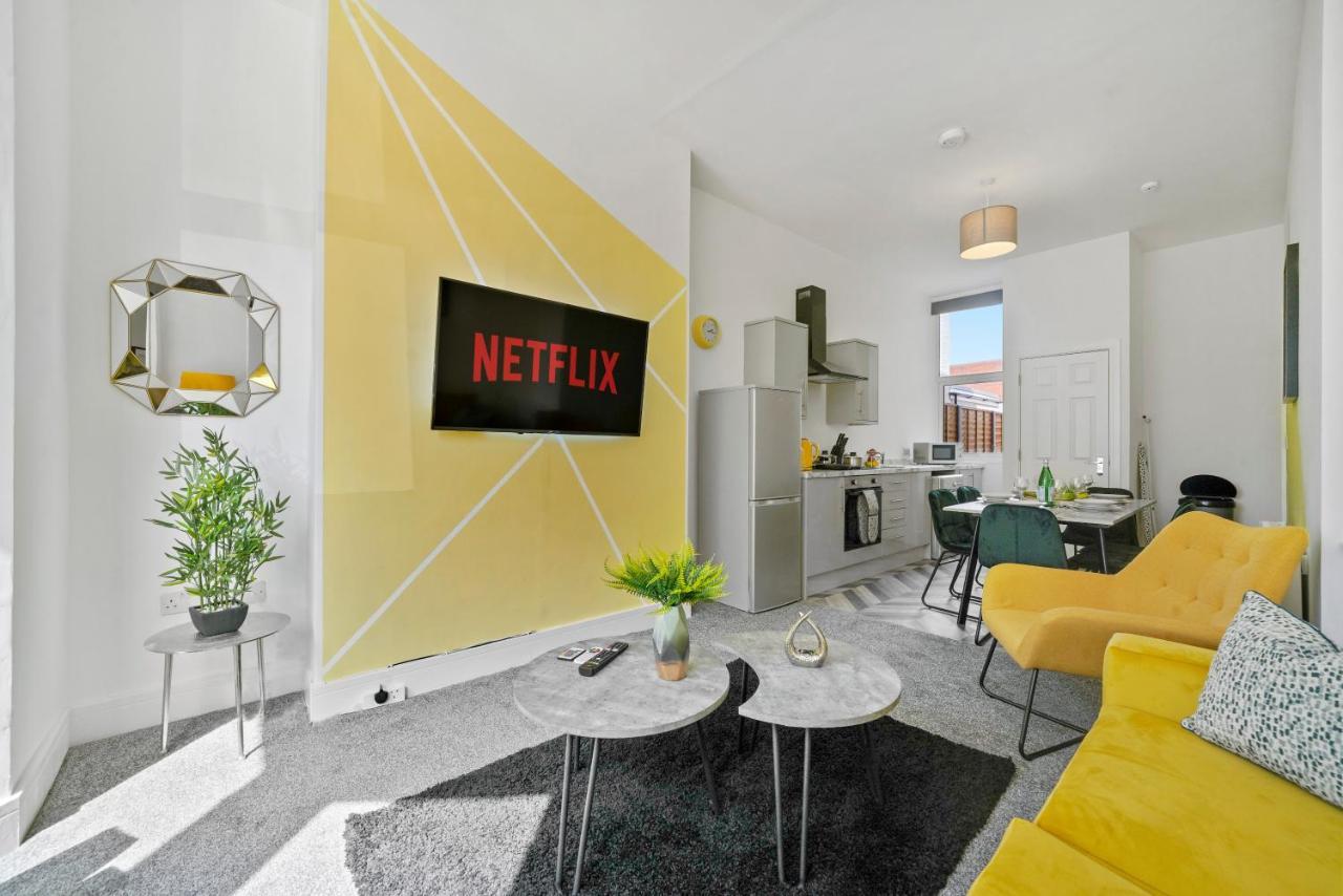 Luxe Holiday Apartments By Sasco Blackpool Room photo